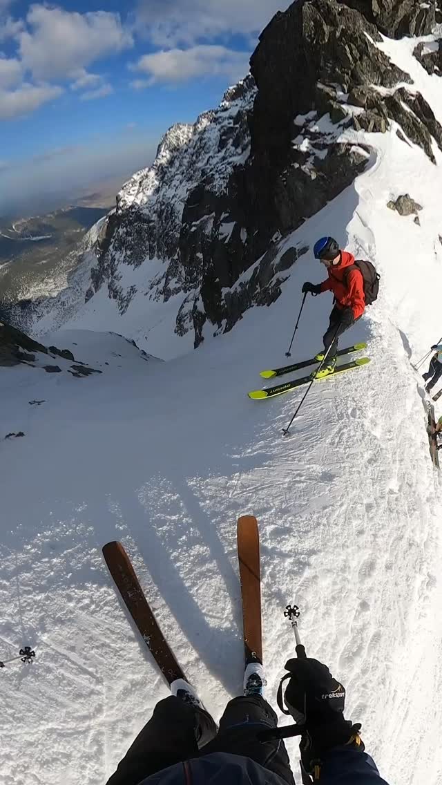 Freedom starts higher 🎿

#skialp #skimo #vysoketatry #thisisslovakia #tatry_official